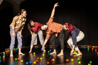 Als die Farben aus der Reihe tanzten © Schauspielhaus Salzburg